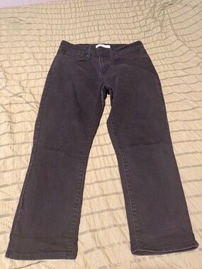 Signature Levi’s mid rise Capri jeans